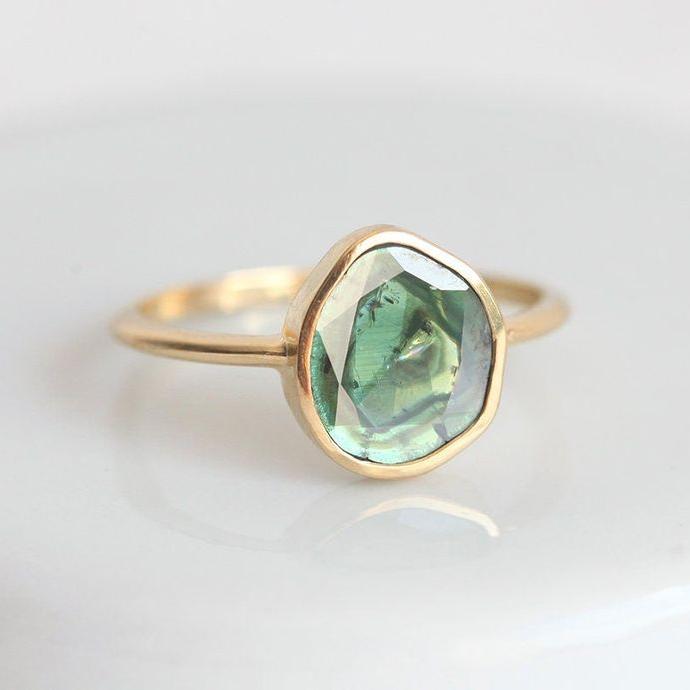 Vintage Green Bright Stone Ring
