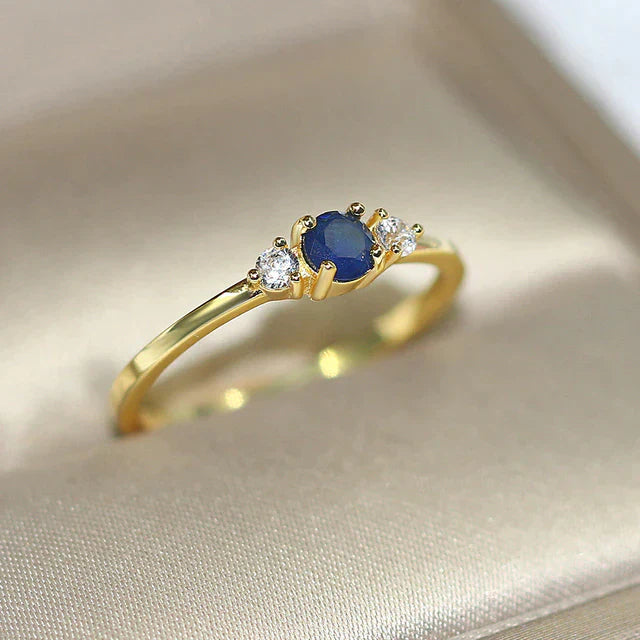 Luxurious Zirconia Rings in Gold