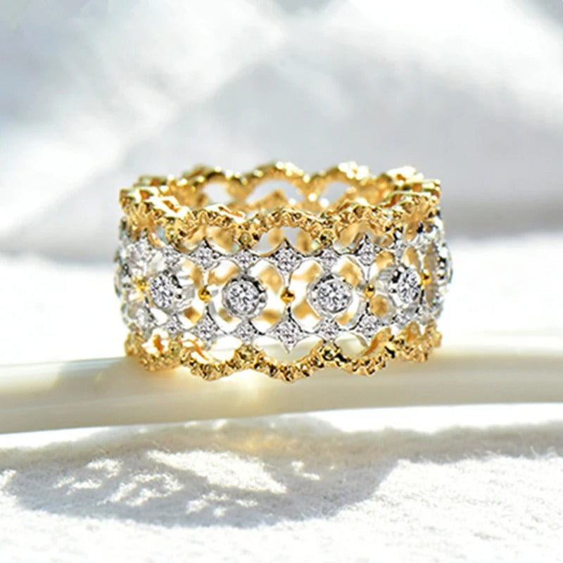 Vintage Two Tone Sparkling Circle Band Ring