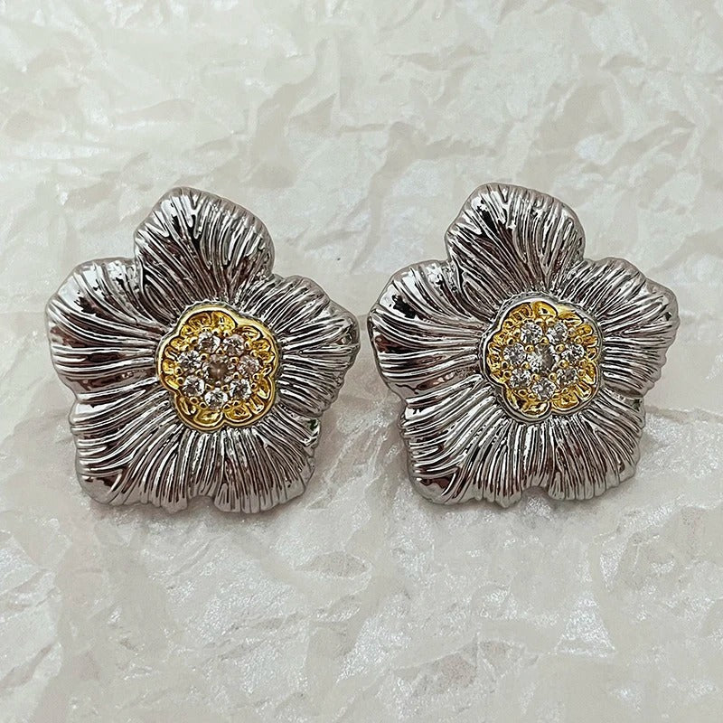 Vintage Gold Center Floral Earrings