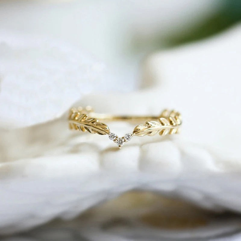 Vintage Gold V-Shaped Leaf Design & Crystal Ring