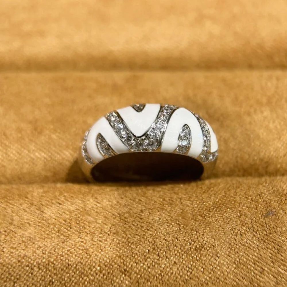 Vintage White & Silver Zigzag Adjustable Ring