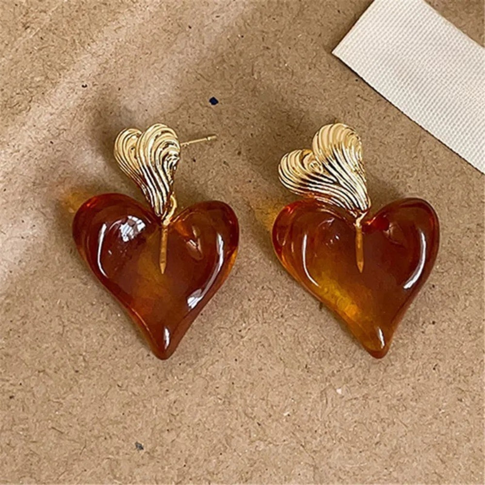 Retro Gold Heart-Shaped & Sculpted Gold Top Earrings