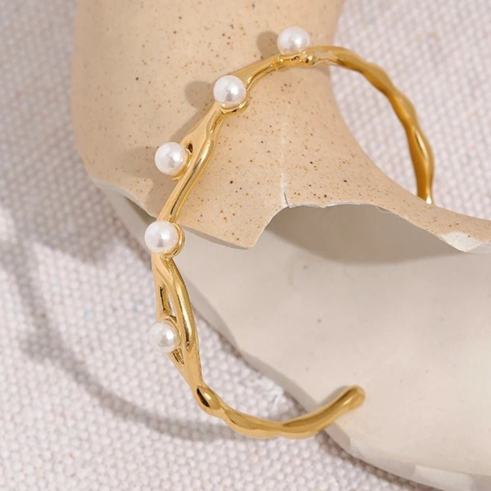 Vintage Gold Twist Pearl Bracelet