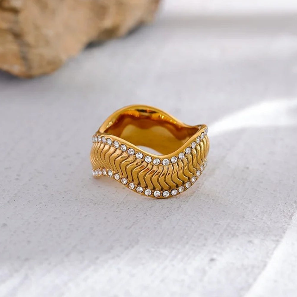 Shiny Gold Twisted Statement Ring