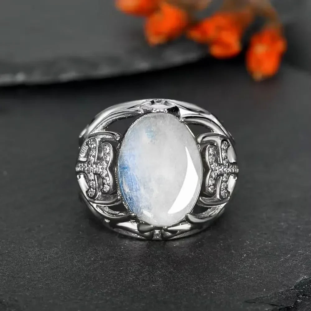 Vintage Moonstone Silver Ring