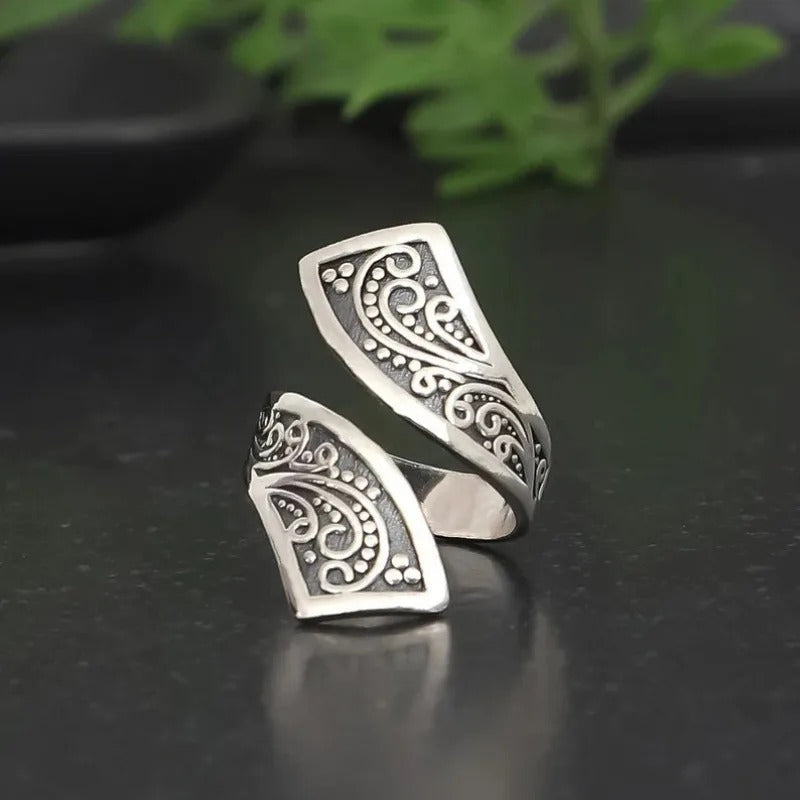 Antique Silver Swirl Adjustable Ring