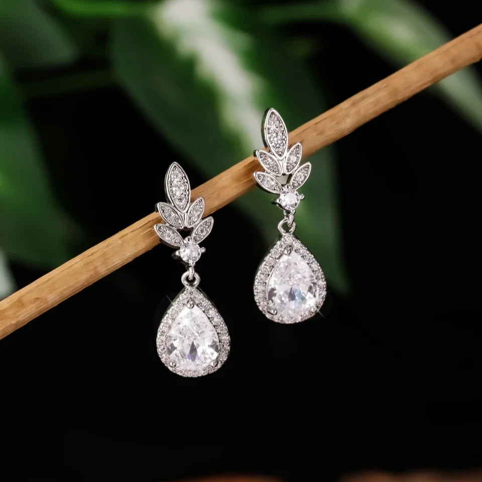 Silver Vintage Sparkle Leaf Earrings