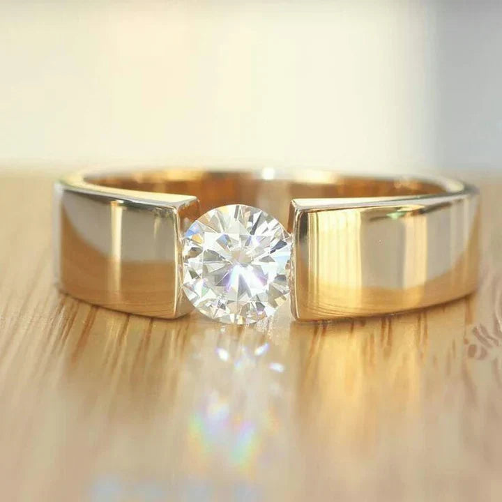 Vintage Open Zirconia Gold Ring