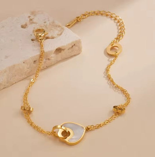 Classic Temperament Heart Pendant Gold Bracelet
