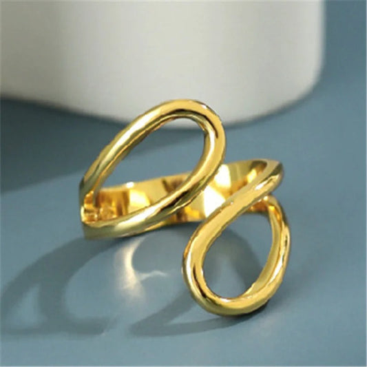Retro Gold Timeless Curved Open-Loop Style Ring