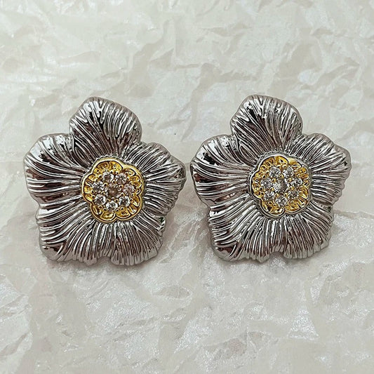 Vintage Gold Center Floral Earrings