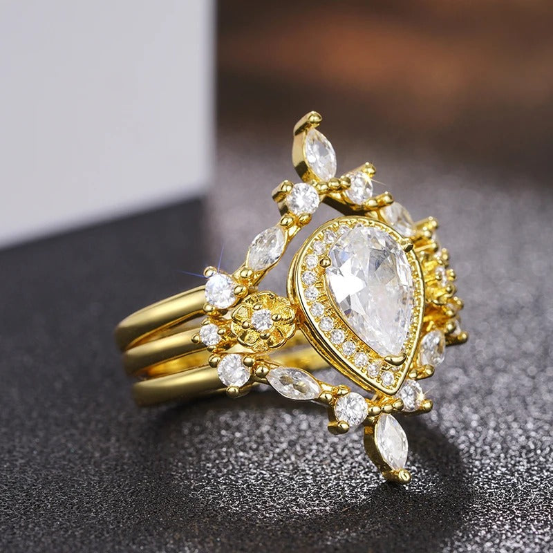 Gold Vintage Pear-Cut Crown Ring