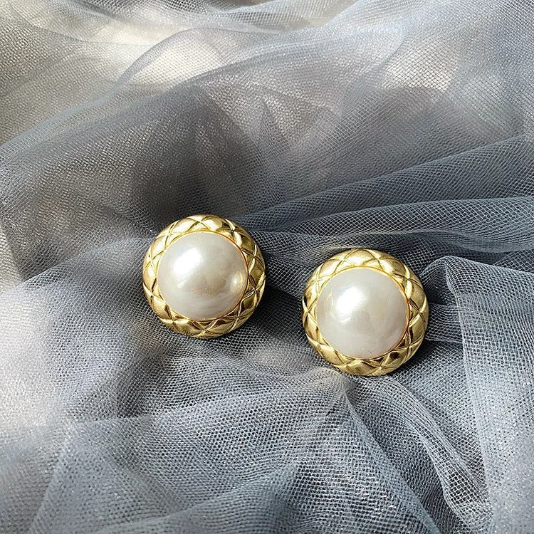 Vintage Gold Large Pearl Center Earrings