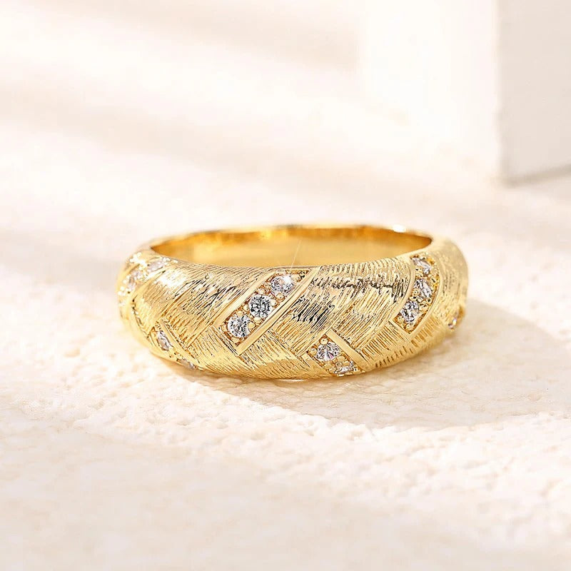 Vintage Braid Shaped Gold Ring