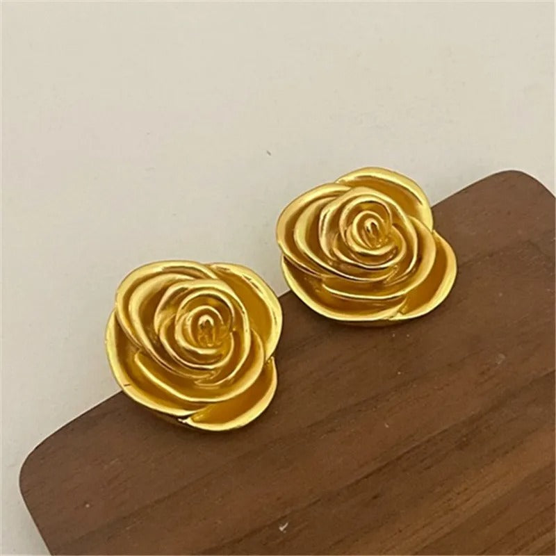 Antique Gold Rose Blossom Shape Earrings