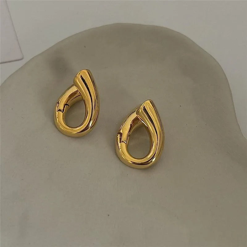 Classic Gold Curved Teardrop Stud Earrings
