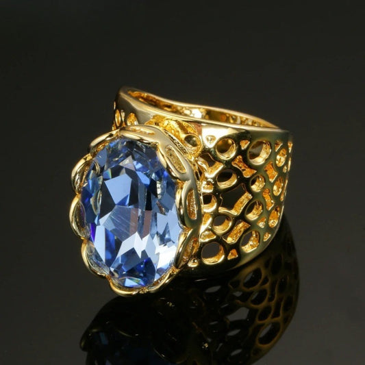 Classic Gold Blue Gem & Intricate Cut-Out Design Ring