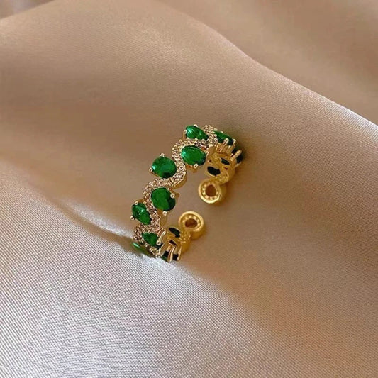 Vintage Green Stone & Gold Adjustable Ring