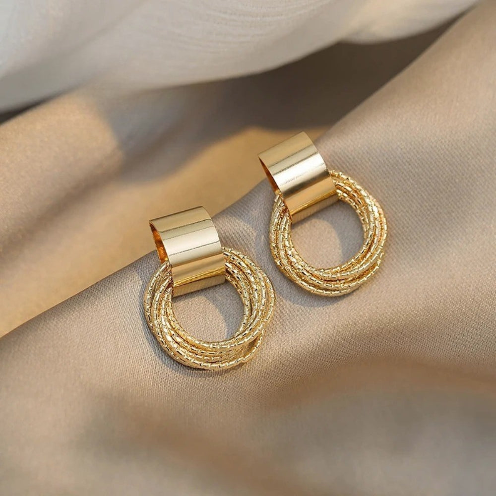 Retro Gold Multiple Small Circle Pendant Earrings