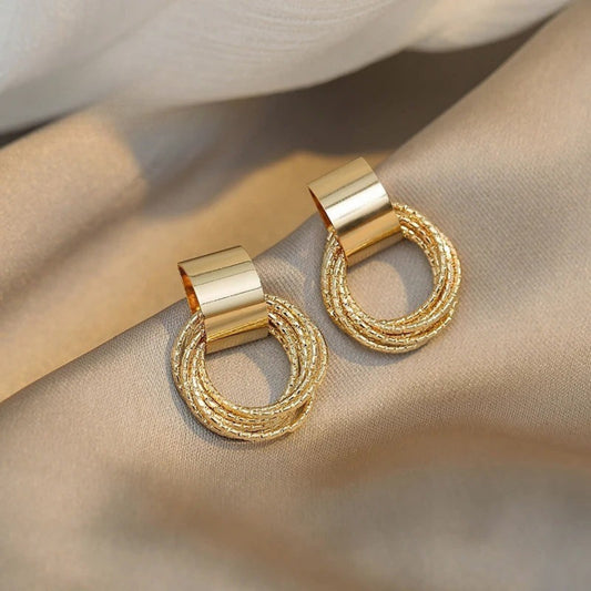 Retro Gold Multiple Small Circle Pendant Earrings