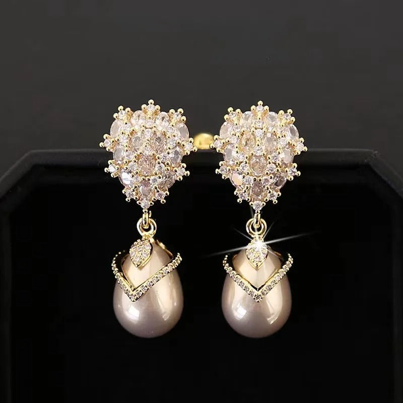 Vintage Pearl Teardrop Gold Earrings