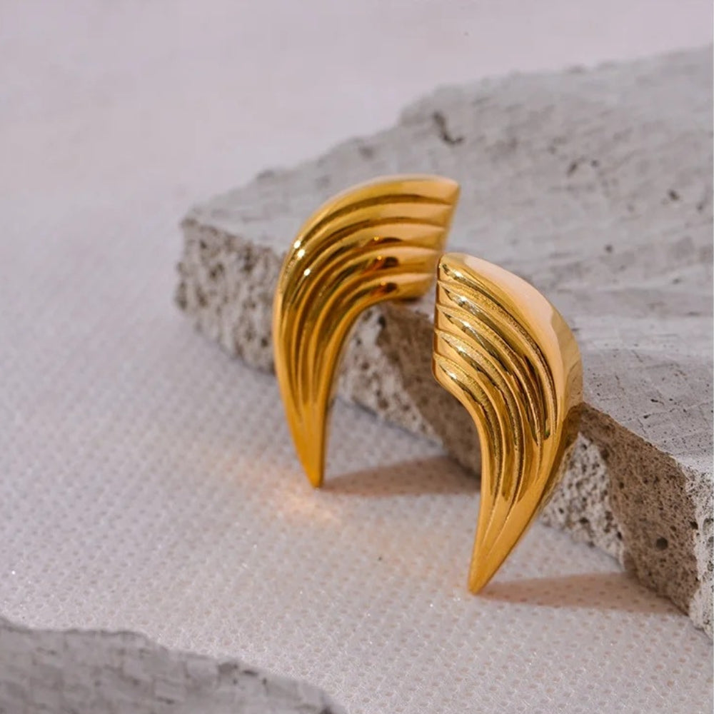 Vintage Gold Stripe Stud Earrings