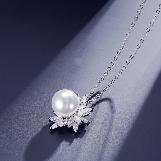 Silver Vintage Pearl Flower Necklace