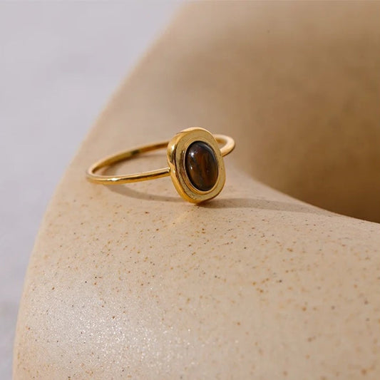 Vintage Brown Gemstone Gold Ring