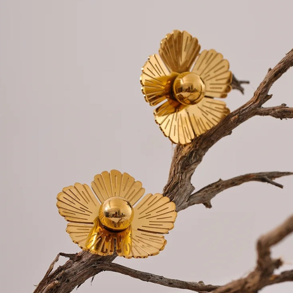 Vintage Gold Floral Stud Earrings