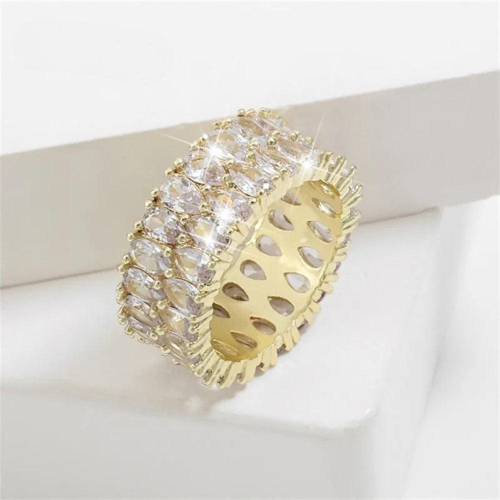 Vintage Gold Wide Crystal Ring
