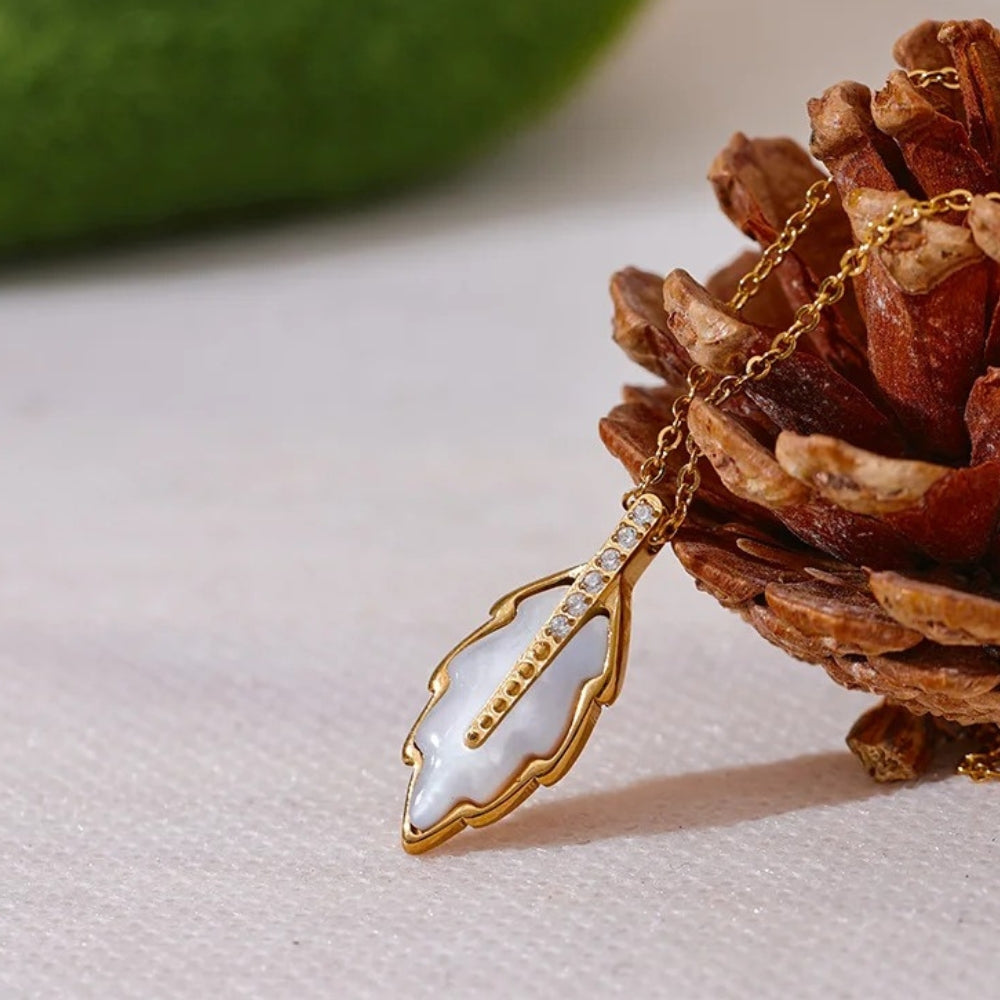 Vintage Pearl Leaf Pendant Necklace